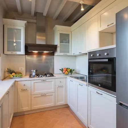 Сasa de vacaciones Luxurious In Italy With Swimming Pool